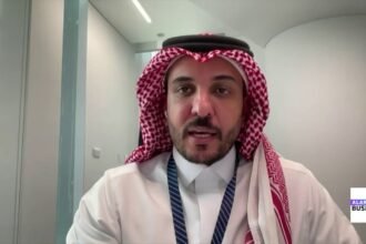 انكماش "مؤقت" للنشاط غير النفطي بالسعودية في مارس لأول مرة منذ 2020