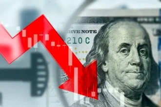 الدولار يتراجع عالميًا مع تهدئة التوترات وعودة شهية المخاطرة