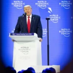 ترامب يتوعد إيران ويعلن سيطرة أمريكية على رسوم عبور مضيق هرمز