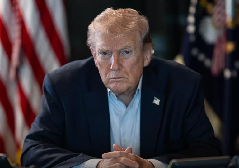 "شيء ثوري ومذهل".. هل أعلن ترامب نهاية النظام الإيراني عبر تروث سوشيال؟