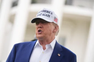 ترامب ضغطنا على إيران أوقف طموحها النووي".. والحرب قد تنتهي خلال أسبوعين