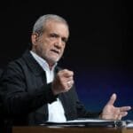 بزشكيان يهاجم "صمت" المنظمات الدولية ويؤكد: التهديد باستهداف بنيتنا التحتية دليل عجز