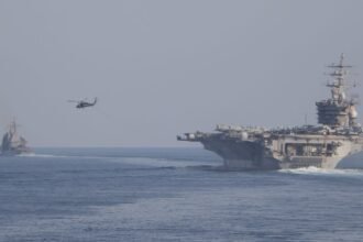 البحرية الأمريكية تعترض سفينة "سيفان" في بحر العرب ضمن عمليات حصار "أساطيل الظل" الإيرانية