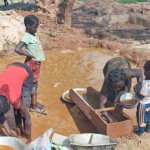 الكاميرون تحكم قبضتها على الذهب تمهيدًا لعودة التعدين