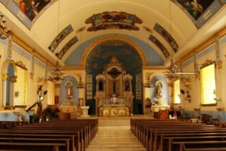 A prayer turns controversial: Irish priest sparks laughter and criticism with a remark about Trump