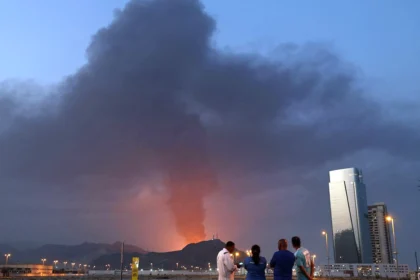 الكويت إيران تستهدف منشآت نفطية وكهرباء ومياه في هجمات عدوانية