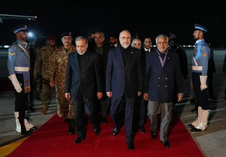 تحركات دبلوماسية هادئة.. وفد إيرانى ينهى مهمته فى باكستان
