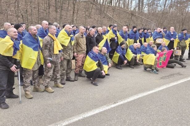 بوساطة إماراتية ناجحة.. تبادل 350 أسيرا بين روسيا وأوكرانيا وعودة مدنيين من "كورسك"