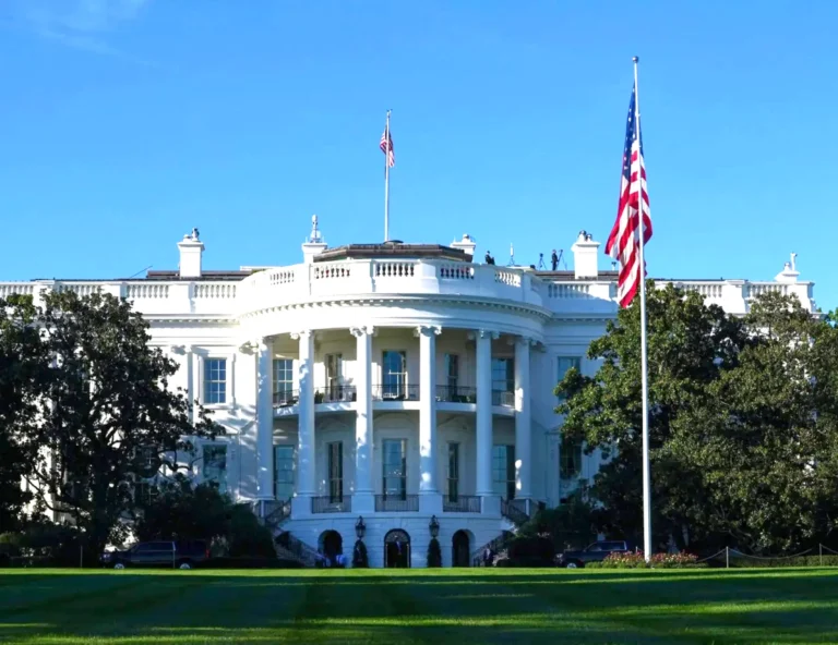 بولتيكو أولوية إيران في البيت الأبيض تمنح كوبا مهلة مؤقتة