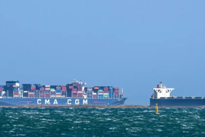 Breaking | Ship tracking data shows Gulf oil tankers leaving and crossing the Strait of Hormuz