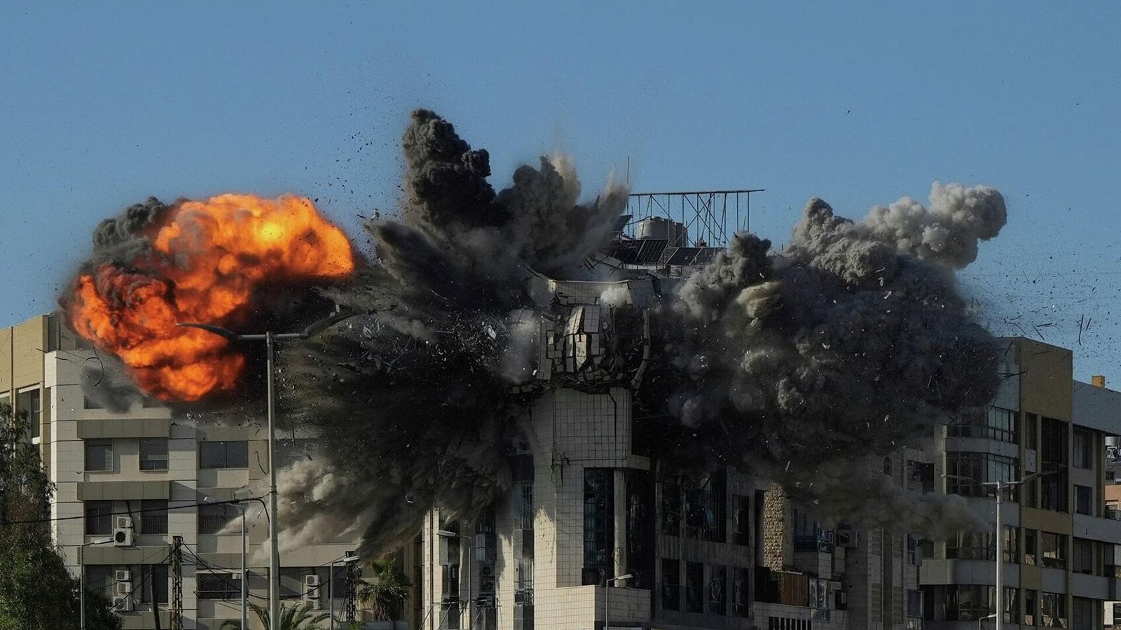 Beirut Declares National Mourning for Civilians Killed in Israeli Strikes