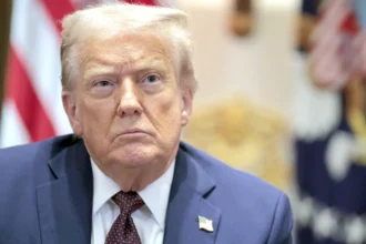 ترامب: واشنطن تعمل مع إيران على نقل اليورانيوم المخصب وتثبيت فتح مضيق هرمز