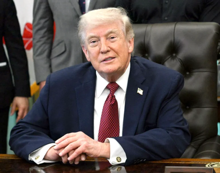 ترامب يشيد بإسرائيل: حليف عظيم يقاتل بشراسة ويعرف طريق النصر