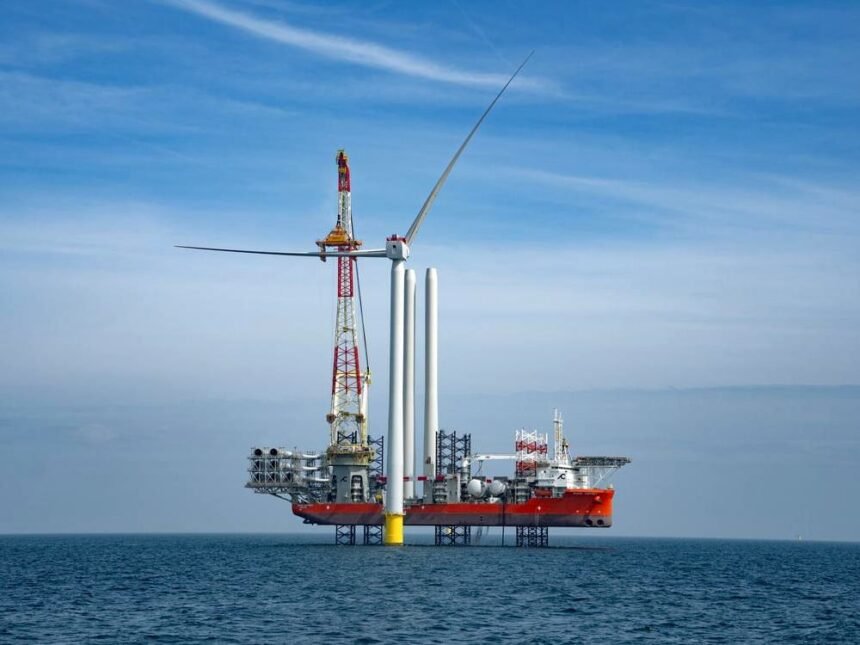 الأولى من نوعها.. "مصدر" و"سكوتيش باور" تحققان رقماً قياسياً عبر تركيب توربينة رياح بأكبر شفرات من نوعها