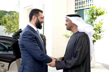 رئيس الدولة والرئيس السوري يبحثان تعزيز العلاقات الثنائية ومستجدات المنطقة