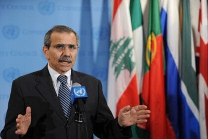 نواف سلام في "الفصح الشرقي": دعوة لرفع لغة العقل وتجاوز المخاطر الراهنة