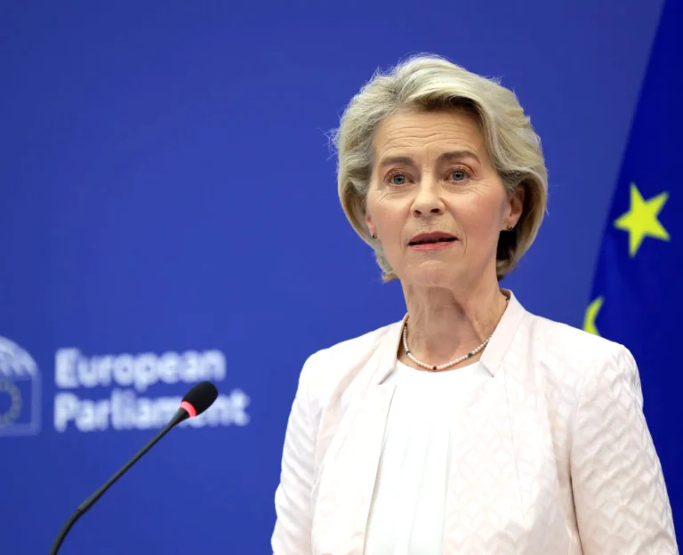 رئيسة المفوضية الأوروبية فون دير لاين