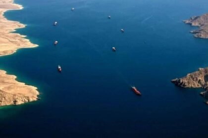 Shipping slowdown in the Strait of Hormuz: Only 10 ships cross the waterway amid a diplomatic deadlock