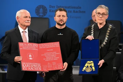 تكريما لصمود أوكرانيا.. زيلينسكي يتسلم جائزة "الحريات الأربع الدولية" في هولندا