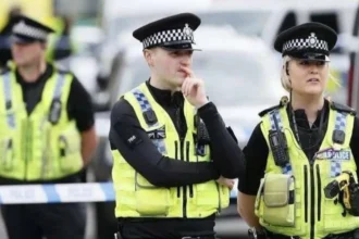 After using the program for only a week, London police are investigating hundreds of officers. What is the reason?