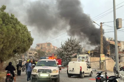 Israeli airstrikes target towns in southern Lebanon despite ceasefire
