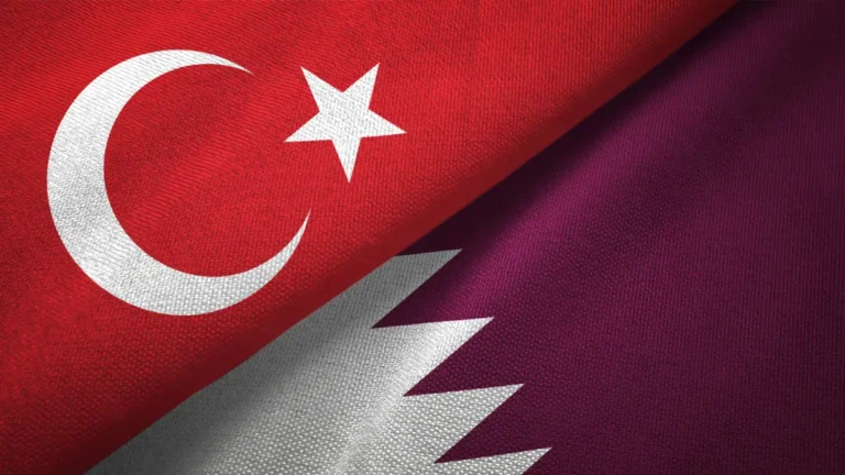 Doha: Turkish Defense Minister meets with Qatari Minister of Endowments during an official visit