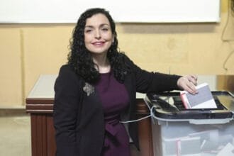 Kosovo enters a presidential vacuum: Vjosa Osmani hands over her duties to the Speaker of Parliament amid a severe political crisis