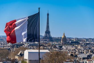 فرنسا تطلق "قروض وقود" طارئة لدعم الشركات الصغيرة والمتوسطة