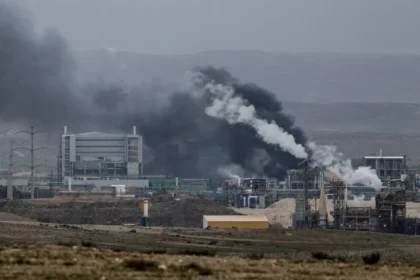 ضربة تستهدف البنية التحتية.. قصف محطة كهرباء شمال شرق إيران يثير القلق