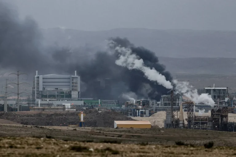 ضربة تستهدف البنية التحتية.. قصف محطة كهرباء شمال شرق إيران يثير القلق