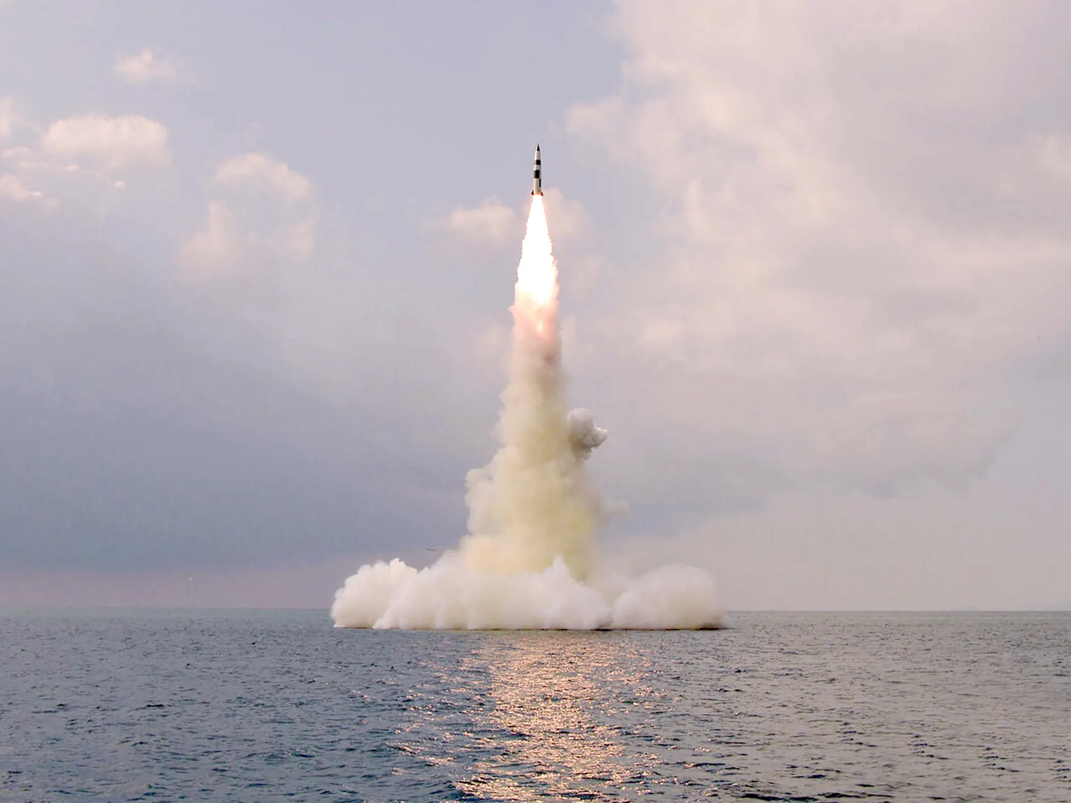 North Korea displays its missile power and sends messages to Seoul and Washington