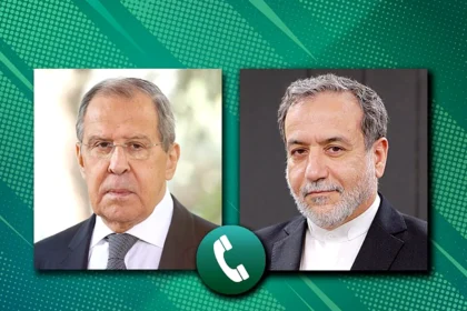 لافروف يبحث مع نظيره الإيراني تطورات مضيق هرمز وجهود خفض التصعيد