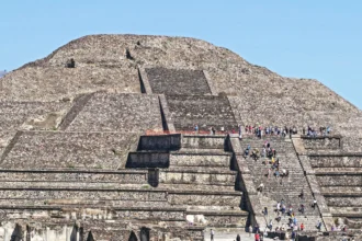 مأساة في المكسيك.. إطلاق نار عشوائي فوق هرم القمر يخلف ضحايا