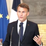 ماكرون ينتقد دعاة القطيعة مع الجزائر ويهاجم تعقيدات النظام الطبي في فرنسا