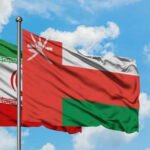 مسقط وطهران تتباحثان لضمان "انسيابية العبور" في مضيق هرمز وسط إغلاق شبه كامل للممر