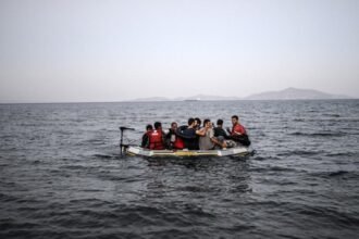 مصرع 18 مهاجرا في غرق قارب مطاطي قبالة سواحل بودروم التركية