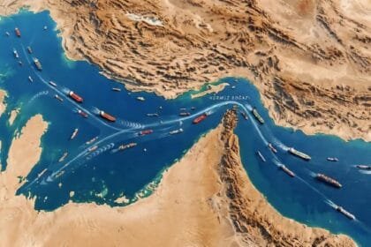 القيادة الوسطى الأميركية تضمن حرية الملاحة في مضيق هرمز للسفن