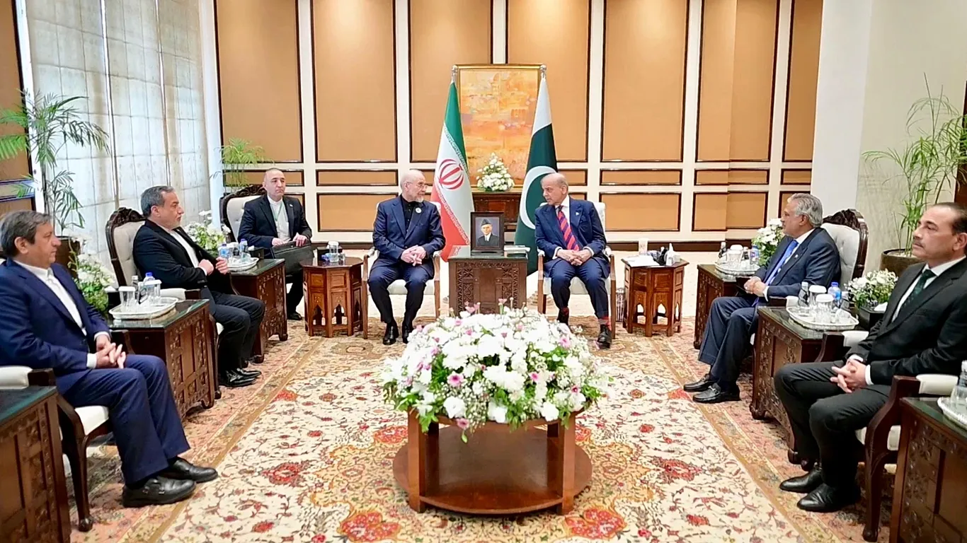 Tehran makes Islamabad negotiations contingent on lifting the “naval blockade” and rejects “excessive” American demands