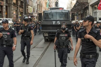 ضربات أمنية متزامنة فى جنوب تركيا.. توقيف مشتبه بهم خلال مداهمات مرتبطة بالتنظيمات المتطرفة