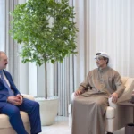 منصور بن زايد يبحث مع المبعوث الخاص لرئيس بيلاروسيا تعزيز التعاون الثنائي