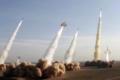 Breaking - Blatant violation of the truce: A wave of "intense" Iranian attacks targets the UAE, Kuwait, and Bahrain