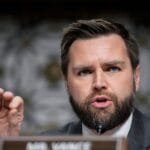 مسؤول باكستاني يكشف دور نائب ترامب في عقد مباحثات إسلام آباد