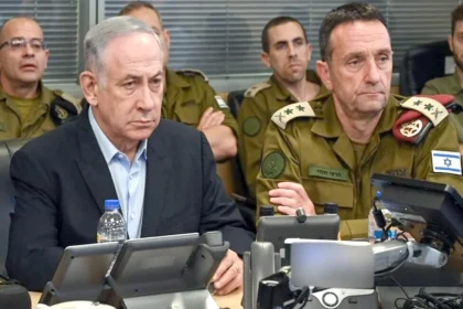 نتنياهو يعلن الجاهزية العسكرية الكاملة لمواجهة كافة السيناريوهات الميدانية