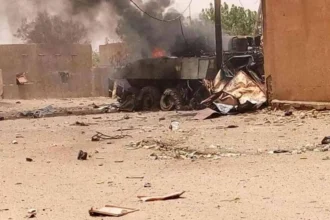 هجوم يهز مالي: اشتباكات عنيفة في العاصمة باماكو وسيطرة لمسلحين على أحياء في كيدال