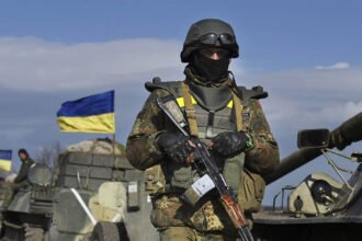 بسبب الجوع.. هيئة الأركان الأوكرانية تقيل قائدا عسكريا على جبهة خاركيف