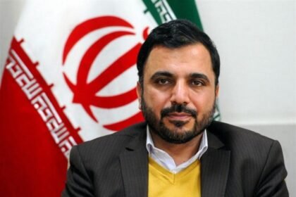 وزير الاتصالات الإيراني يحذر: انقطاع الإنترنت يهدد سبل عيش 10 ملايين مواطن