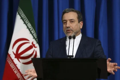 Araghchi in Islamabad: High-level regional coordination and a categorical denial of a meeting with the Americans