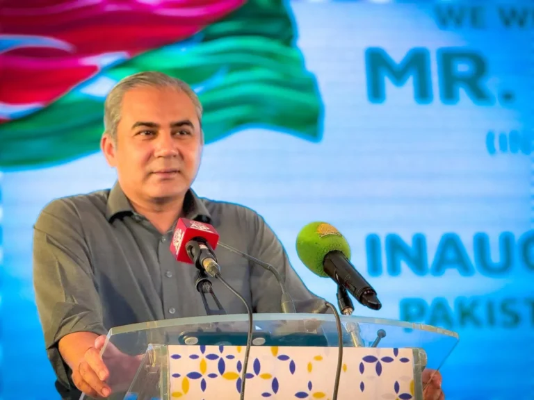 وزير الداخلية الباكستاني يستعرض الترتيبات الأمنية لاستقبال "فانس" و"قاليباف"