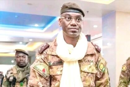 وزير الدفاع المالي الجنرال ساديو كامارا