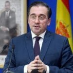 إسبانيا تعيد فتح سفارتها بطهران وتدعم الحوار الدبلوماسي